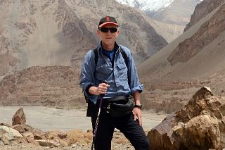 07 Jerome Ryan On The Trail From Yilik Village Towards Sarak At The Beginning Of Trek To K2 North Face In China.jpg